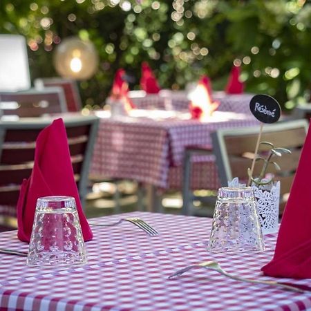 תאן Hotel Restaurant Aux Sapins מראה חיצוני תמונה