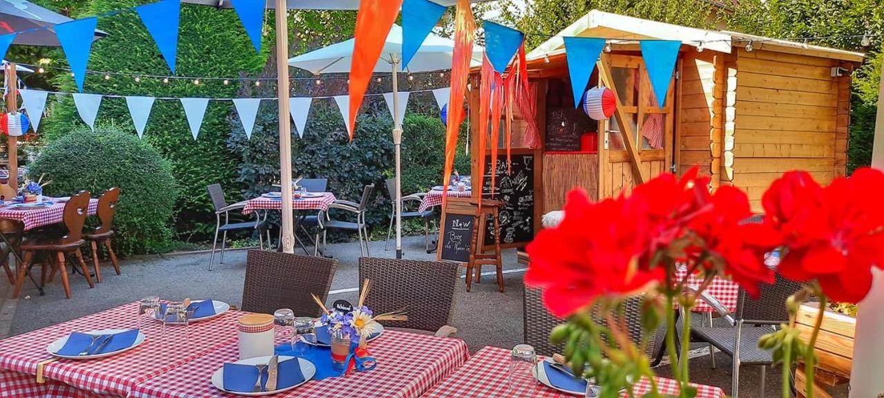 תאן Hotel Restaurant Aux Sapins מראה חיצוני תמונה