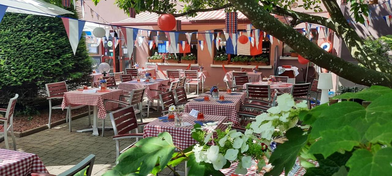 תאן Hotel Restaurant Aux Sapins מראה חיצוני תמונה