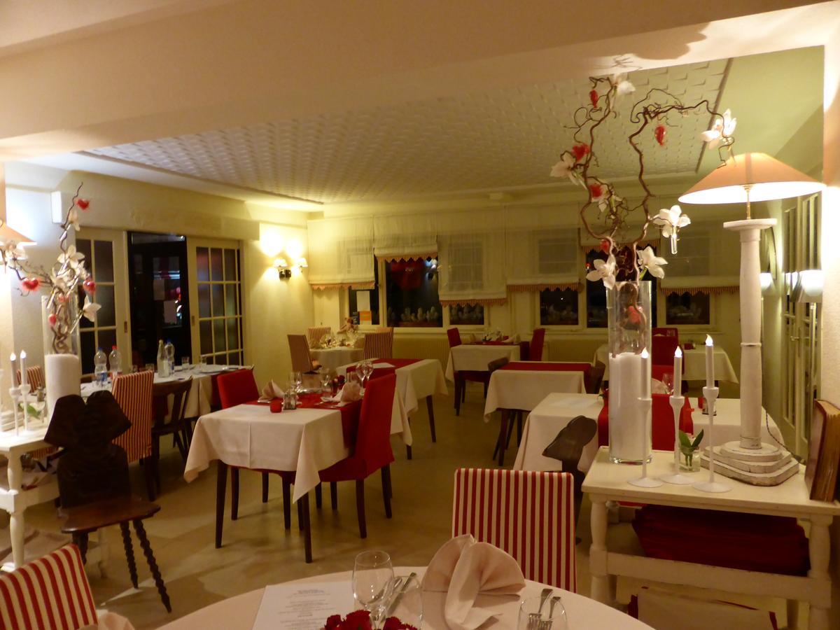 תאן Hotel Restaurant Aux Sapins מראה חיצוני תמונה